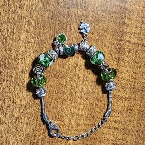 St Patrick Day 4 leaf clover braclet